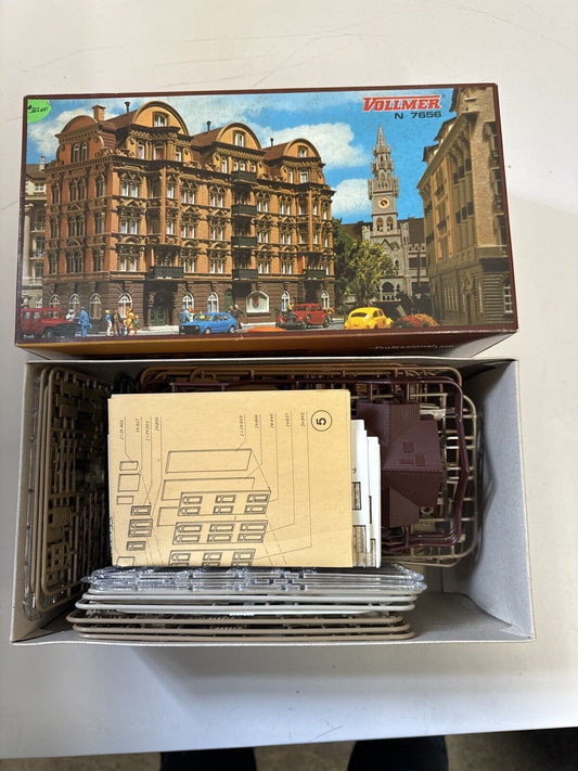 VOLLMER N 7656 HUGE EUROPEAN APARTMENT/MANSION ROW BUILDING KIT LNOB EXPERT LINE